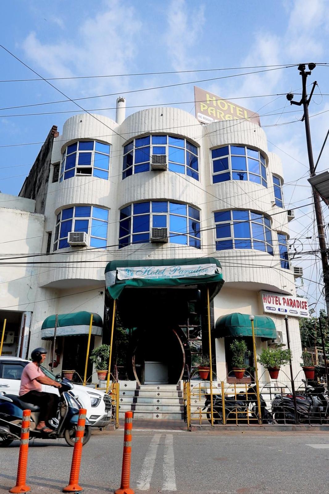 Hotel Paradise Kānpur Exterior foto